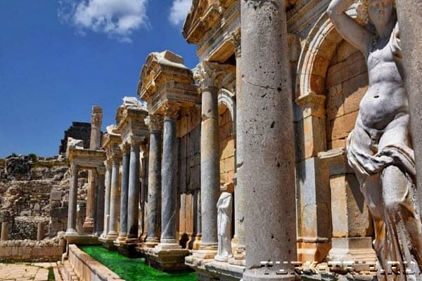 Фото (картинка): Фонтан Антонинов в Сагалассос (Sagalassos Antik Kenti, Sagalassos Ancient City) в Турции