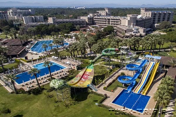 Фото общий вид на гостиницу-отель Crystal Tat Beach в Белеке, Турция
