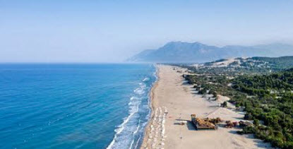 Пляж Патара в около курортов Kaş и Калкан в Турции